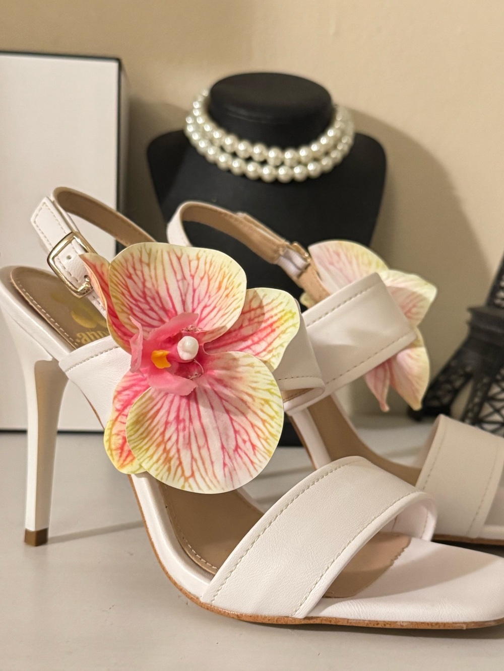 Elegant White Floral Applique High Heel Sandals